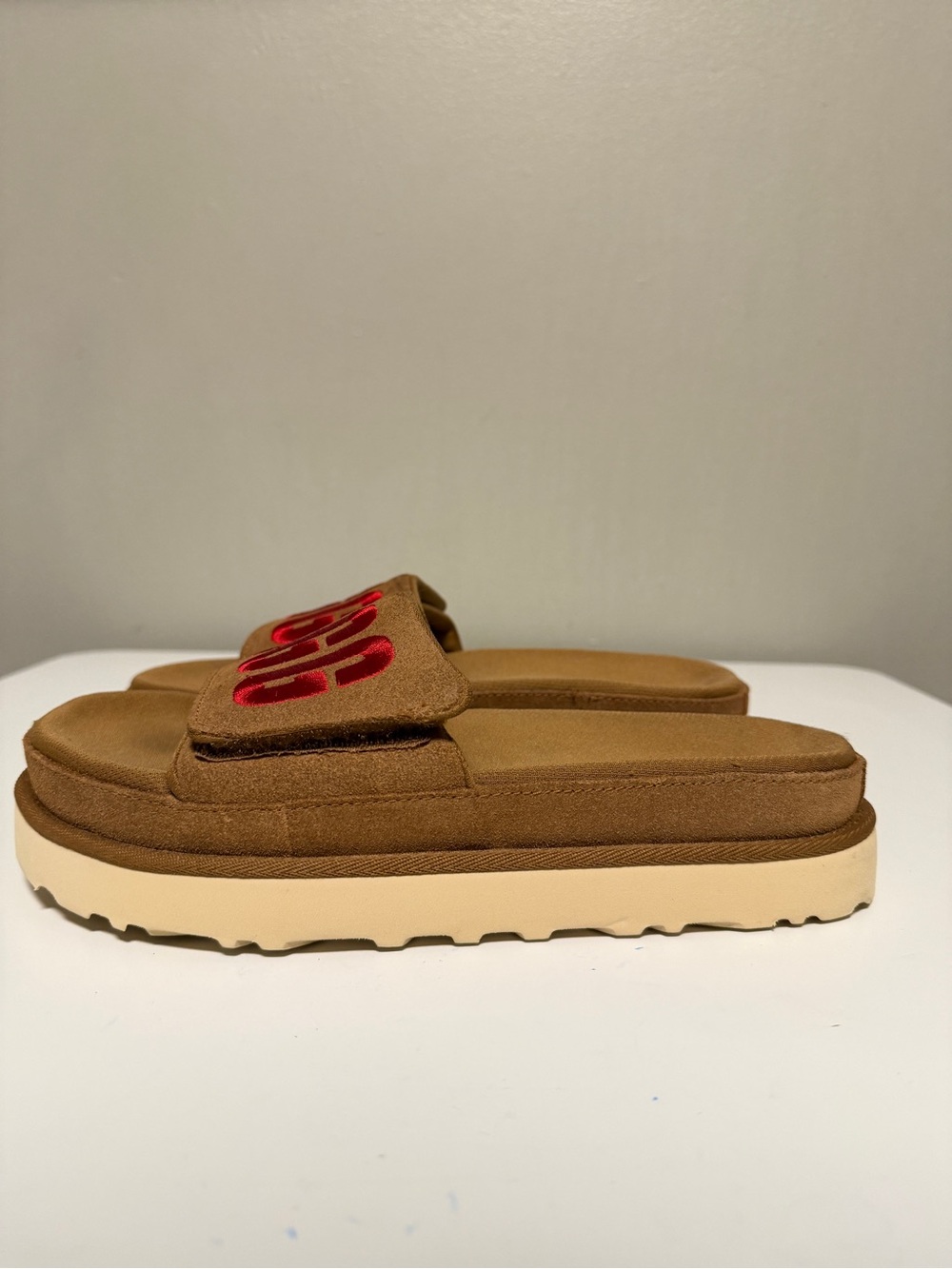 UGG Laton Slide Chestnut Suede Logo Platform Sandals 1110110 Women's US 7 UK 5